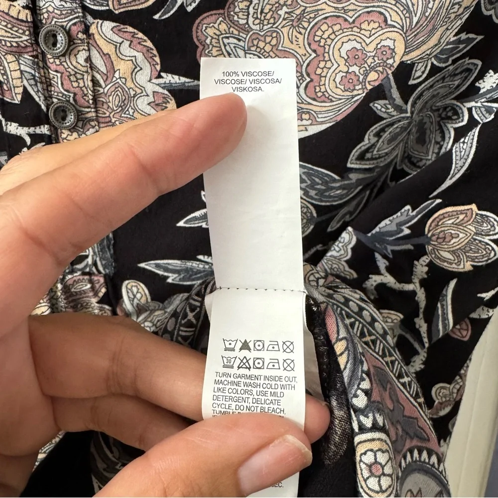 Bundle Lot of 2 Lucky Brand Boho Blouse Tops Size LG Blue‎ Black Floral Casual - Picture 6 of 11